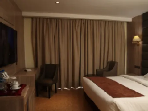 卡拉巴爾蒙蒂套房酒店 卡拉巴爾酒店