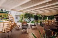 ELEONAS  bohotel Hotels in Lefkimmi