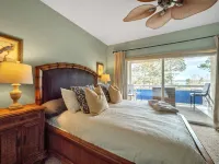 Lake Front Keowee Condo W/ Balcony & Resort Amenities! 2 Bedroom Condo by RedAwning - 3-Star