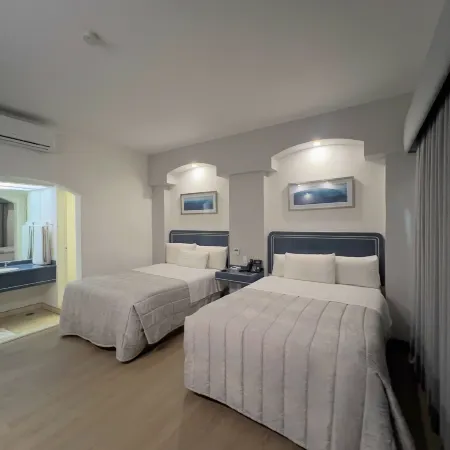 Hotel Pacific