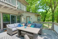 Oasis at Spring Valley Cove, Quiet, Private Dock - Homestays