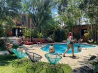 Costa Rica Backpackers - piscina