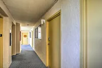 Myrtle Beach Condo, 1 Block to Ocean Shore!