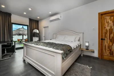 5 bedroom Villa Nune + Pool Hotels near Stonehenge of Aruba