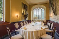 โรงแรมคูมเบแอบเบย์