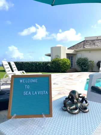 Lux 3 Bdrm Ocean Front villa with Private pool!