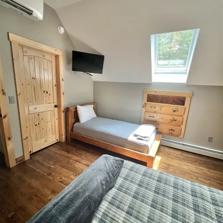 Eva's Place Limit 7 4 Bedroom Home
