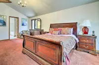 Hot Tub + Deck: Pet-Friendly Poconos Getaway!