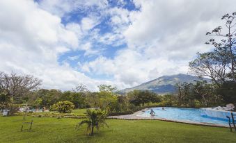 Colinas del Miravalles Hotel & Hot Springs