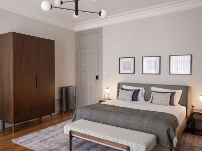 Gallery Townhouse & Apartments