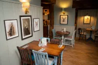 Berkshire Arms by Chef & Brewer Collection Hotels in Kingsclere