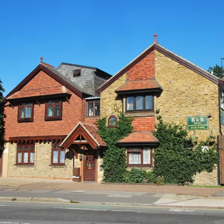 Oakwood Bed and Breakfast Heathrow Отели рядом с достопримечательностью «Вест-Дрейтон»