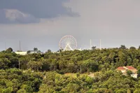 Cozy Condo w/ Pool Access in the Heart of Branson! - spa