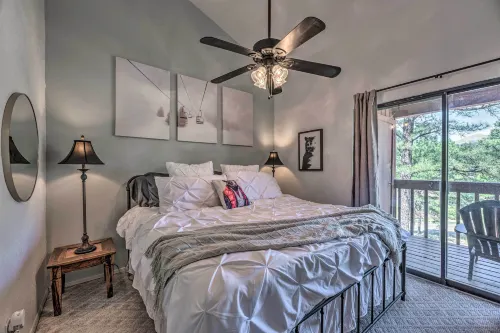 Updated Ruidoso Mountain Escape w/ Deck & Balcony! -  Ferienwohnungen