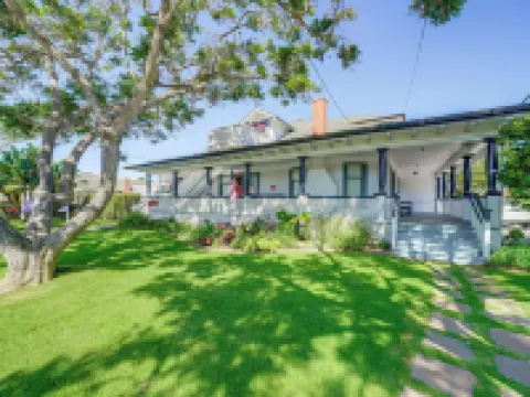 Victorian Carpinteria Apartment < 1 Mi to Beach! Hotels in Carpinteria