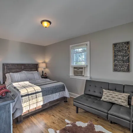 Lovely Pembroke Retreat w/ Beautiful Patio!