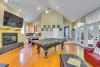 2 Mi to Clemson: Central Villa w/ Deck, Near Lakes - 3 estrellas