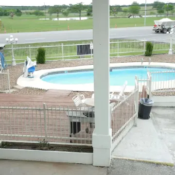 Giddings Executive Inn