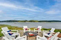 Waterfront Allyn Home with Fire Pit + 2 Kayaks! - parking