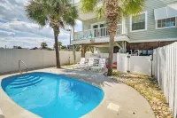 Walk to Ocean & Pier: Surfside Beach House w/ Pool - Pools