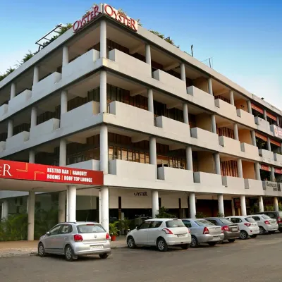 Hotel Oyster Hotels near Rock Garden