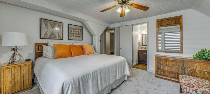 Spacious Ruidoso Retreat w/ Hot Tub & 2 Kitchens! Hotels in Ruidoso
