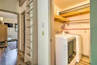Cortland Abode 1 Mi to Greek Peak Mountain Resort - Homestays