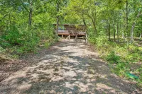Bright Davis Escape w/ Screened-in Porch! - 3-Star