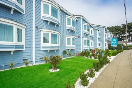 Harbor View Inn Отели рядом с достопримечательностью «Pillar Point Harbor»