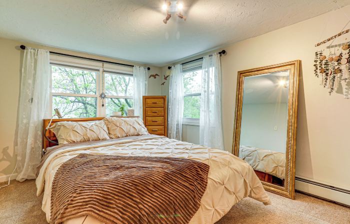 Lakefront Cottage 2 Mi to Palladium in Worcester!