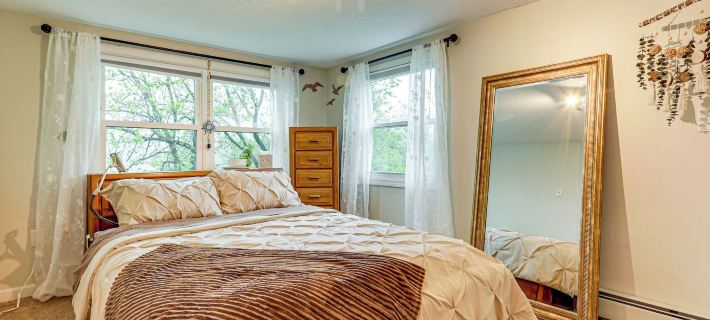 Lakefront Cottage 2 Mi to Palladium in Worcester! Hotels in Worcester County