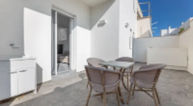 Sole Apartment 2 Central Marina with Modern Furnishings