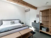 Luce Hotels in San Siro