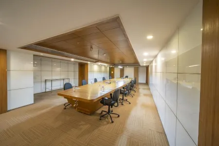 Vits Select Rajkot Отели рядом с достопримечательностью «ISKCON Rajkot, Sri Sri Radha Neelmadhav Dham»