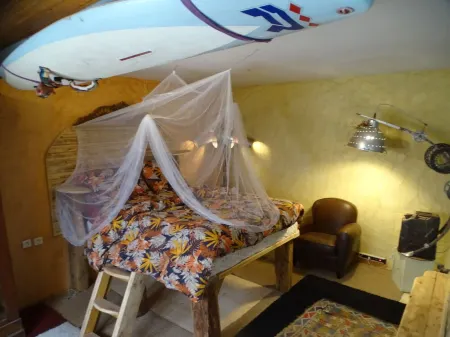 Atypique Location Oléron Отели в г. Ле-Шато-д'Олерон