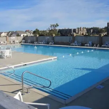 KH Escape! Pool+Tennis+Basketball+0.8 mi to Beach!