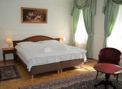 Hotel Renesance Krasna Kralovna