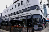 Pint on Punt Backpackers Hotels near Lillie Espresso and Eatery