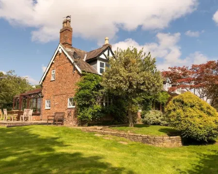 Rylands Farmhouse Hotels in Wilmslow
