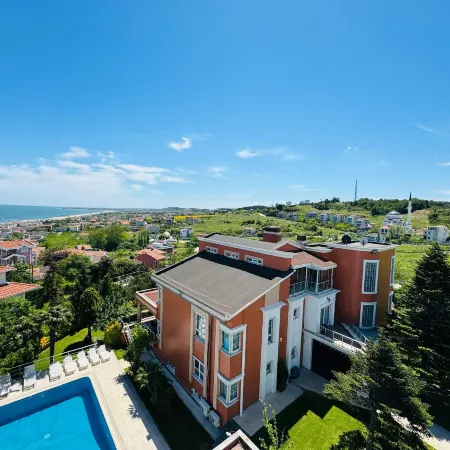 Treekos Suite Hotel