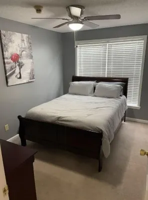 Beautiful Private 3 Bedroom Home Hotels near Staples