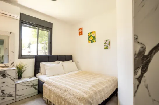 Bahai Gardens Serenity Apartment