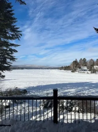 Westwood cabin Brand new built Отели в г. Питтсбург