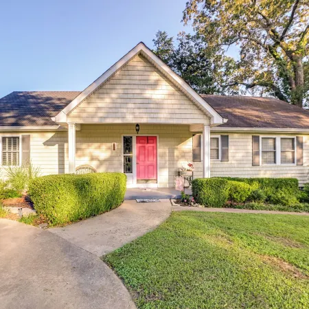 Pet-Friendly New Concord Vacation Rental on Lake!