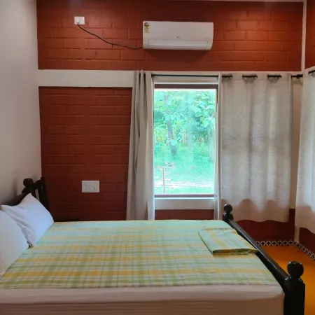 Trk Farms, Vinmeen Retreat