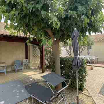 Very quiet, 437 yards away from a large sandy beach Hotel Exterior