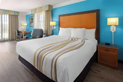 La Quinta Inn by Wyndham Pittsburgh Airport Hotels in Moon Township