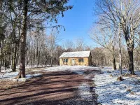 Modern Cozy 2-bedroom Cabin in Albrightsville w/ Wi-Fi, AC