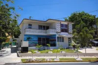 Chris Guest House, 2nd Floor with Shared Pool