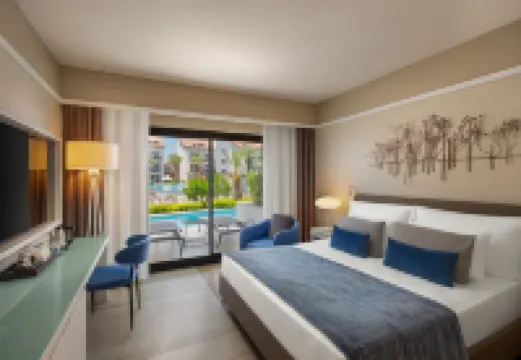 อัครา เฟทิเย ทุย บลู เซนซาทอรี รวมทุกอย่าง